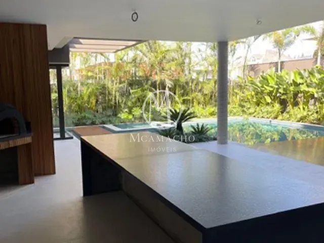 Casa com 622m² 5 quartos e 6 banheiros, à venda, no bairro Barra da Tijuca em Rio de Janeiro