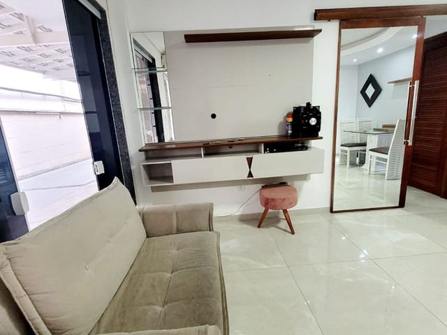 Casa com 70m² 2 quartos e 2 banheiros, à venda ou para alugar, no bairro Vila Valqueire em Rio de Janeiro