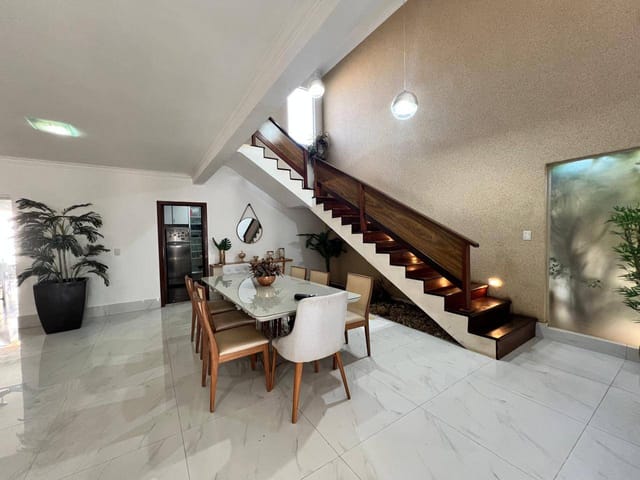 Casa com 434m² 4 quartos e 5 banheiros, para alugar, no bairro Cidade Vera Cruz em Aparecida de Goiânia