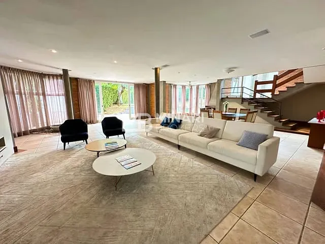 Casa com 900m² 5 quartos e 7 banheiros, à venda, no bairro Tamboré em Santana de Parnaíba
