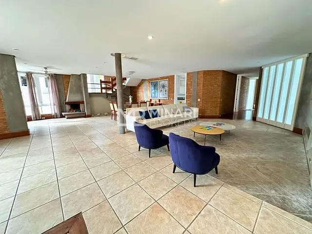 Casa com 900m² 5 quartos e 7 banheiros, à venda, no bairro Tamboré em Santana de Parnaíba