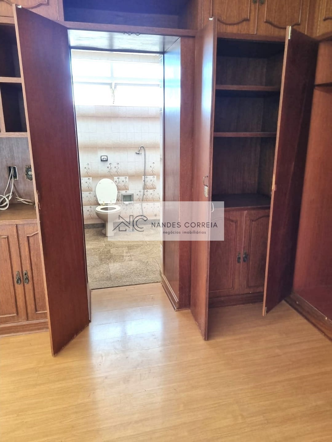 Casa à venda e aluguel com 4 quartos, 465m² - Foto 16