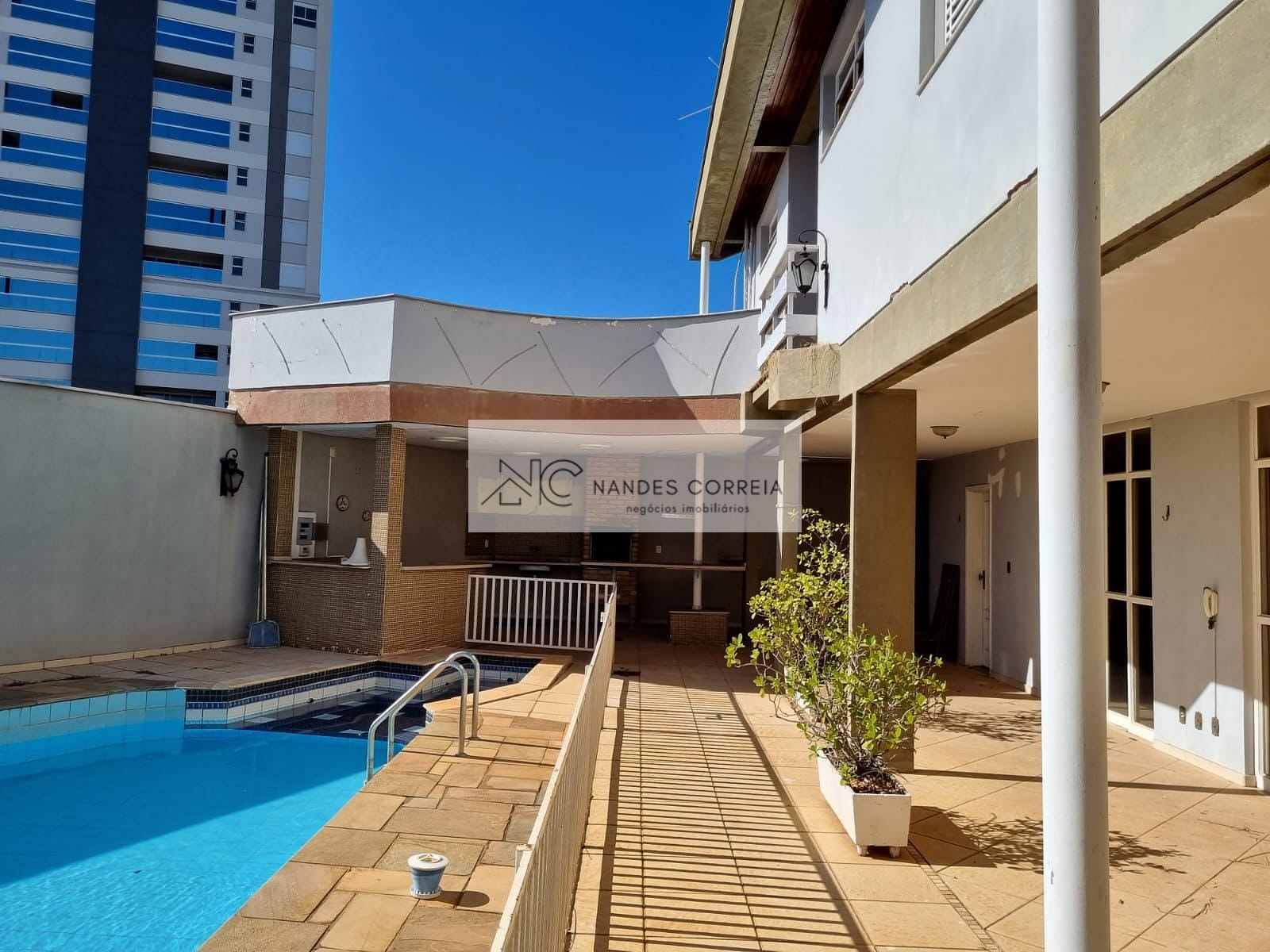Casa à venda e aluguel com 4 quartos, 465m² - Foto 28