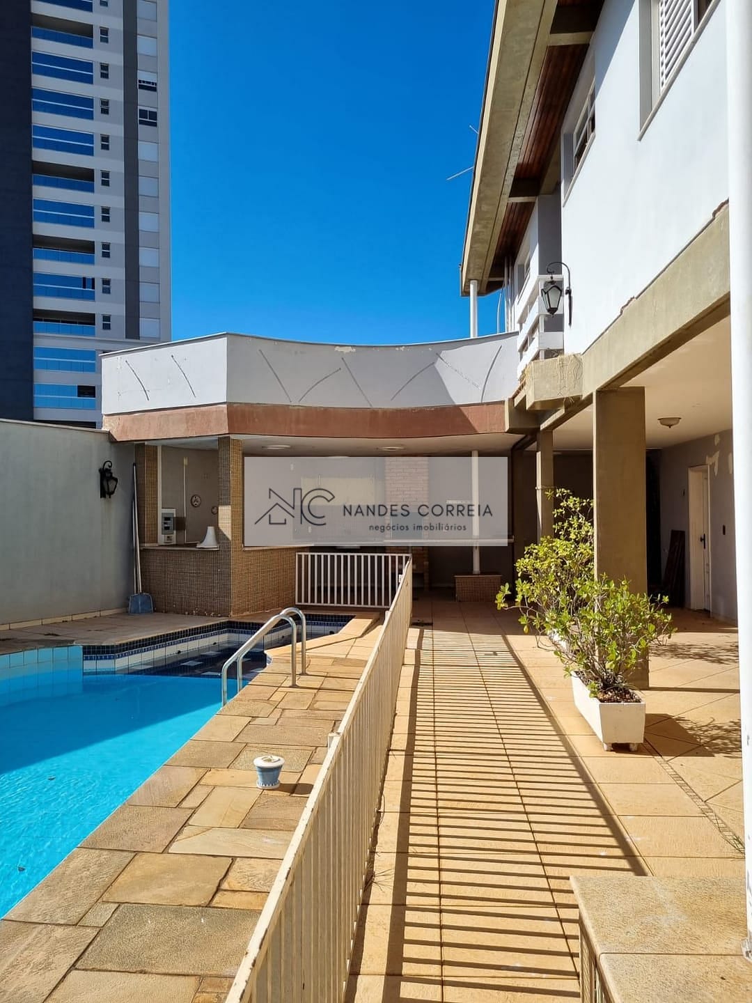 Casa à venda e aluguel com 4 quartos, 465m² - Foto 29