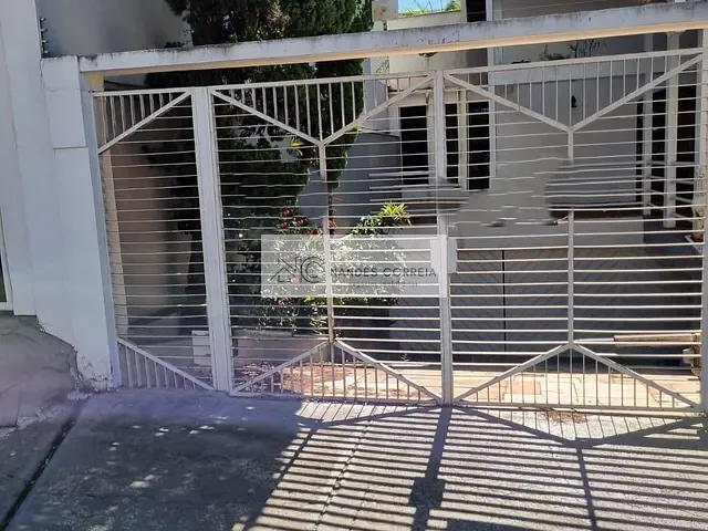 Casa 4 quartos e 4 banheiros, à venda ou para alugar, no bairro Centro em Cambé