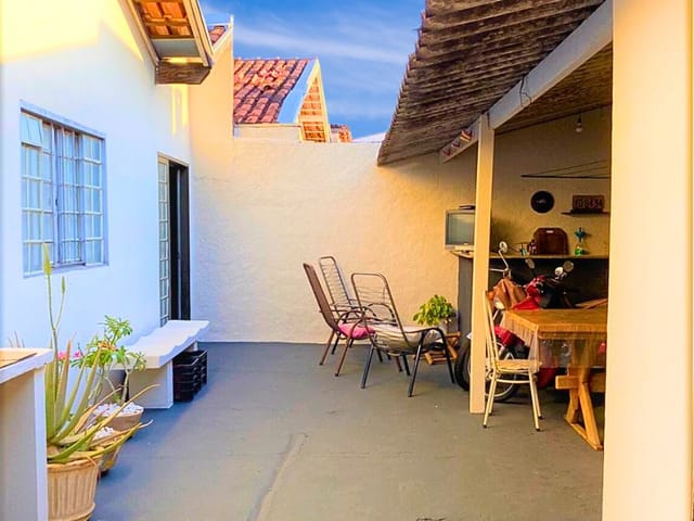 Casa com 200m² 2 quartos e 1 banheiro, à venda, no bairro Residencial Augusto Zangirolami em Olímpia