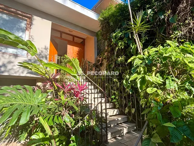 Casa 3 quartos e 4 banheiros, à venda, no bairro Vila Madalena em São Paulo