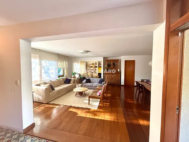 Casa 3 quartos e 4 banheiros, à venda, no bairro Vila Madalena em São Paulo