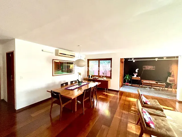 Casa 3 quartos e 4 banheiros, à venda, no bairro Vila Madalena em São Paulo