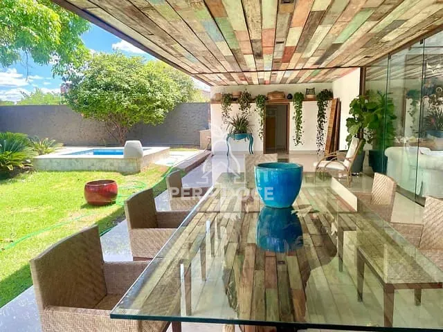 Casa com 980m² 3 quartos e 4 banheiros, à venda, no bairro Jardim do Lago em Uberaba