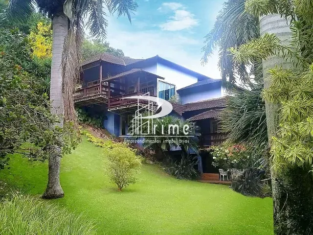 Casa com 1781m² 3 quartos e 5 banheiros, à venda, no bairro Itaipu em Niterói