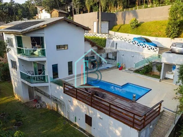 Casa com 1000m² 4 quartos e 6 banheiros, à venda ou para alugar, no bairro Maiiporã em São Paulo