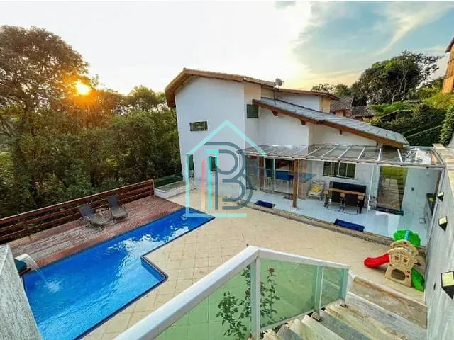 Casa com 1000m² 4 quartos e 6 banheiros, à venda ou para alugar, no bairro Maiiporã em São Paulo