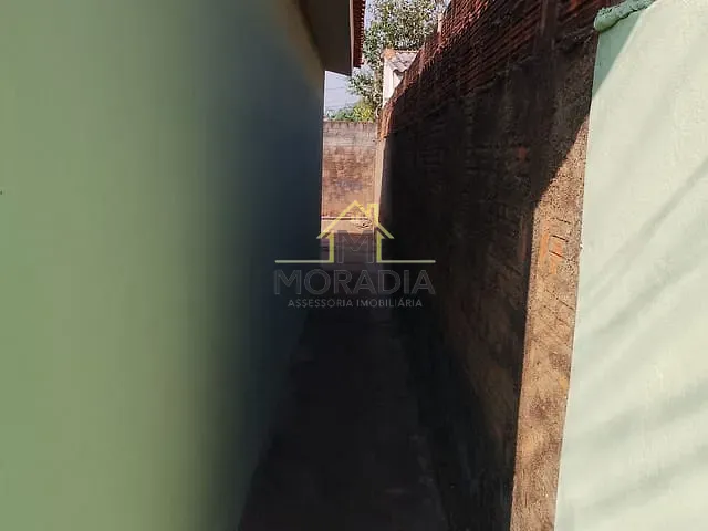 Casa com 170m² 2 quartos e 1 banheiro, à venda ou para alugar, no bairro Jardim Europa em Guaxupé