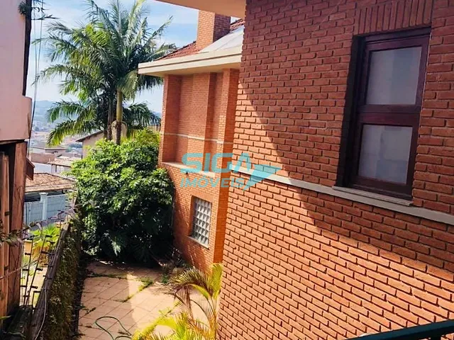 Casa com 900m² 6 quartos e 4 banheiros, à venda, no bairro Pousada dos Campos em Pouso Alegre