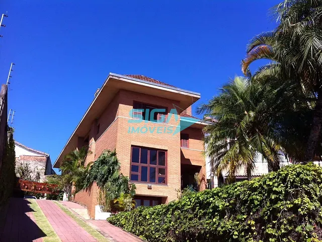 Casa com 900m² 6 quartos e 4 banheiros, à venda, no bairro Pousada dos Campos em Pouso Alegre