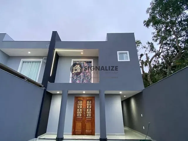 Casa 3 quartos e 3 banheiros, à venda, no bairro Vinhateiro em São Pedro da Aldeia