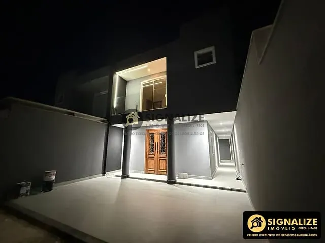 Casa 3 quartos e 3 banheiros, à venda, no bairro Vinhateiro em São Pedro da Aldeia