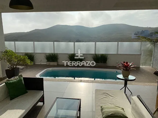 Casa com 398m² 3 quartos e 2 banheiros, à venda, no bairro Jardim Belvedere em Volta Redonda