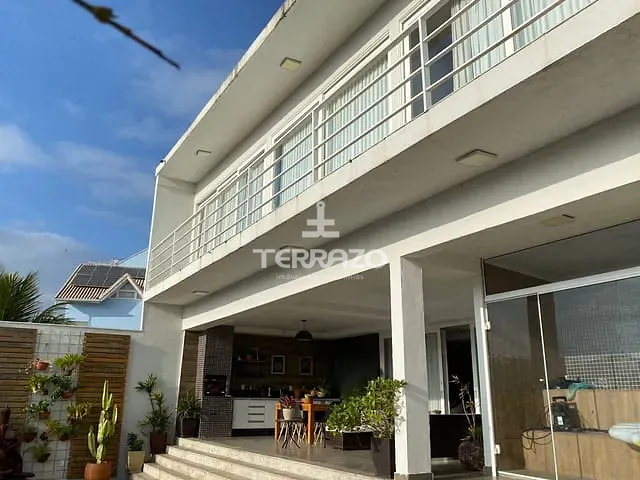 Casa com 398m² 3 quartos e 2 banheiros, à venda, no bairro Jardim Belvedere em Volta Redonda