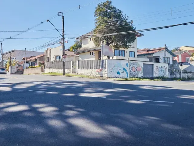 Casa com 380m² 3 quartos e 3 banheiros, à venda, no bairro Bigorrilho em Curitiba