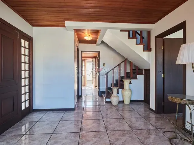 Casa com 380m² 3 quartos e 3 banheiros, à venda, no bairro Bigorrilho em Curitiba