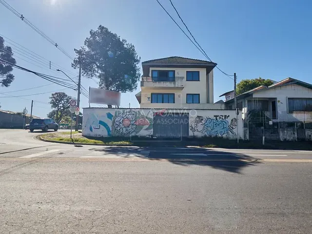 Casa com 380m² 3 quartos e 3 banheiros, à venda, no bairro Bigorrilho em Curitiba
