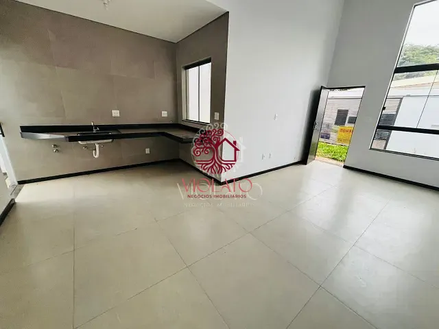 Casa com 180m² 3 quartos e 2 banheiros, à venda ou para alugar, no bairro Residencial Visão em Lagoa Santa
