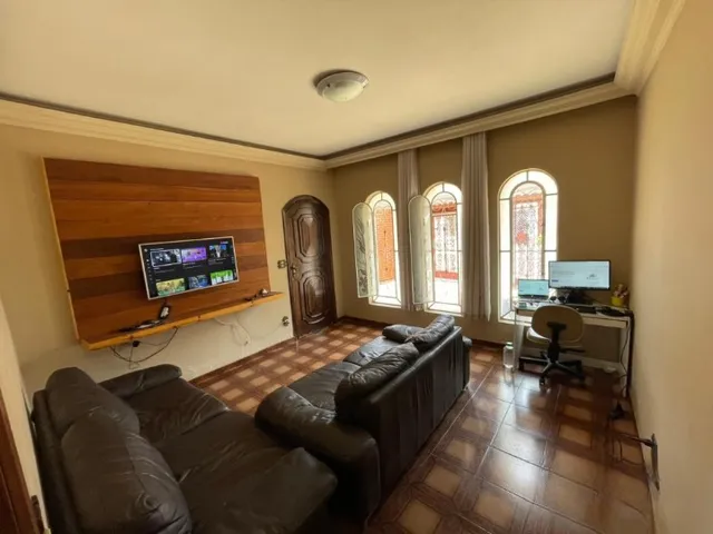 Casa 3 quartos e 3 banheiros, à venda, no bairro Vila Scarpelli em Santo André
