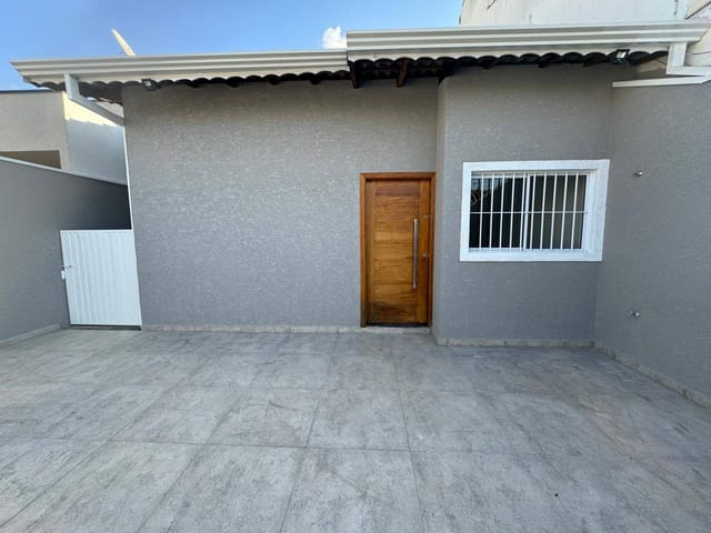 Casa com 176m² 3 quartos e 2 banheiros, à venda, no bairro Nova Cerejeira em Atibaia