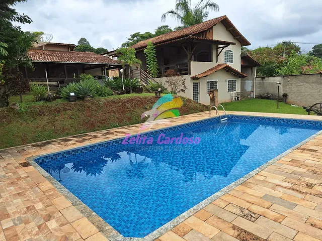 Casa com 3000m² 4 quartos e 3 banheiros, à venda, no bairro Condomínio Vale do Ouro em Ribeirão das Neves