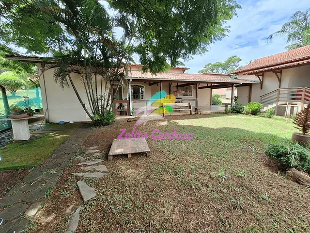 Casa com 3000m² 4 quartos e 3 banheiros, à venda, no bairro Condomínio Vale do Ouro em Ribeirão das Neves