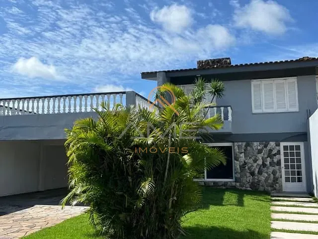 Casa com 600m² 3 quartos e 2 banheiros, à venda, no bairro Laranjal em Pelotas