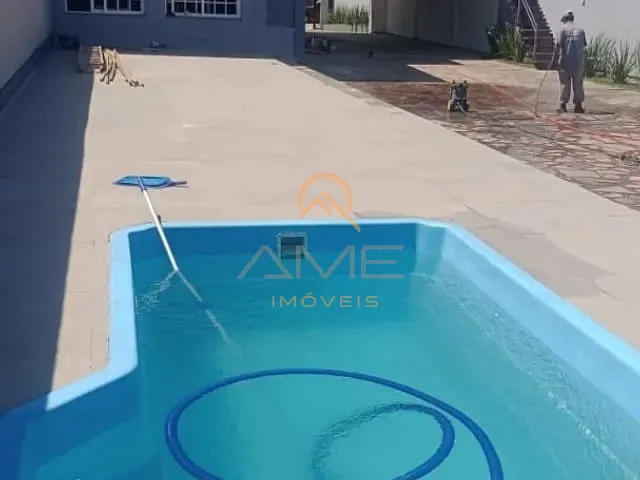 Casa com 600m² 3 quartos e 2 banheiros, à venda, no bairro Laranjal em Pelotas