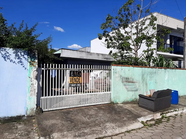 Casa 3 quartos e 1 banheiro, à venda, no bairro Cordeiros em Itajaí