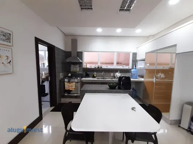Casa com 300m² 3 quartos e 1 banheiro, à venda, no bairro Centro em São José