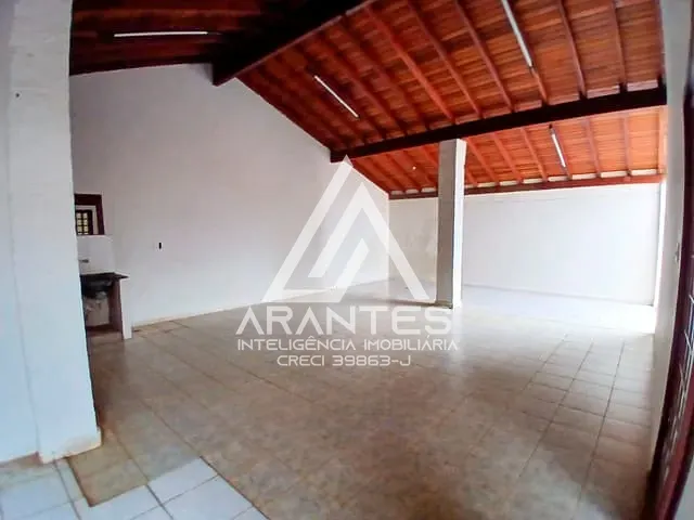 Casa 3 quartos e 2 banheiros, à venda, no bairro Zequinha Amêndola em Barretos