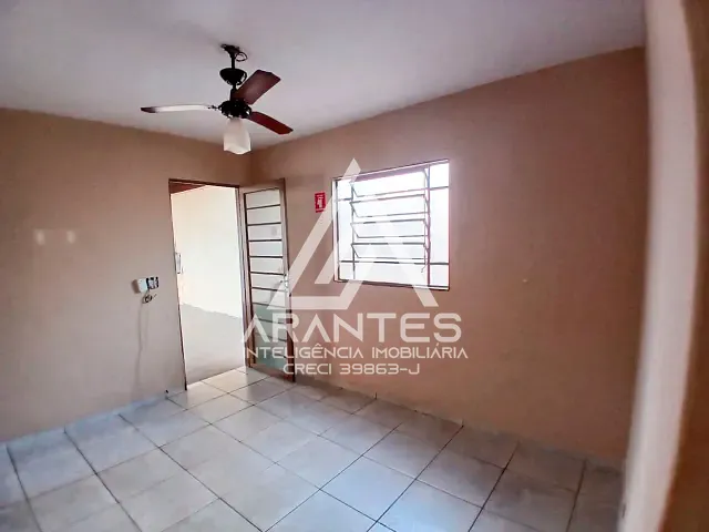 Casa 3 quartos e 2 banheiros, à venda, no bairro Zequinha Amêndola em Barretos