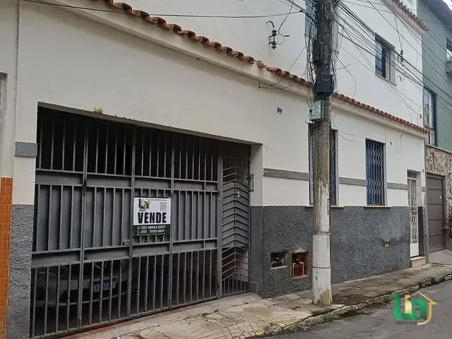 Casa 2 quartos e 1 banheiro, à venda, no bairro Barra em Muriaé