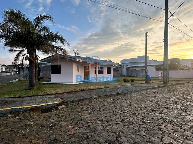Casa 2 quartos e 1 banheiro, à venda, no bairro Das Nações em Fraiburgo