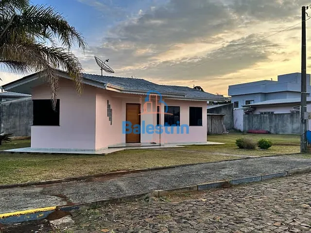Casa 2 quartos e 1 banheiro, à venda, no bairro Das Nações em Fraiburgo