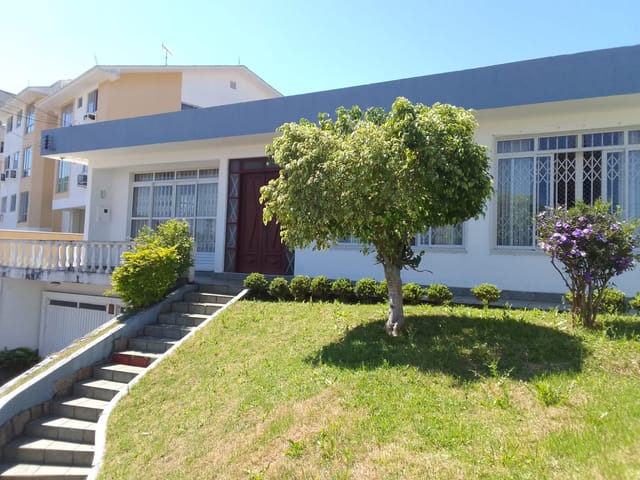 Casa com 1070m² 4 quartos e 2 banheiros, à venda, no bairro Saco dos Limões em Florianópolis