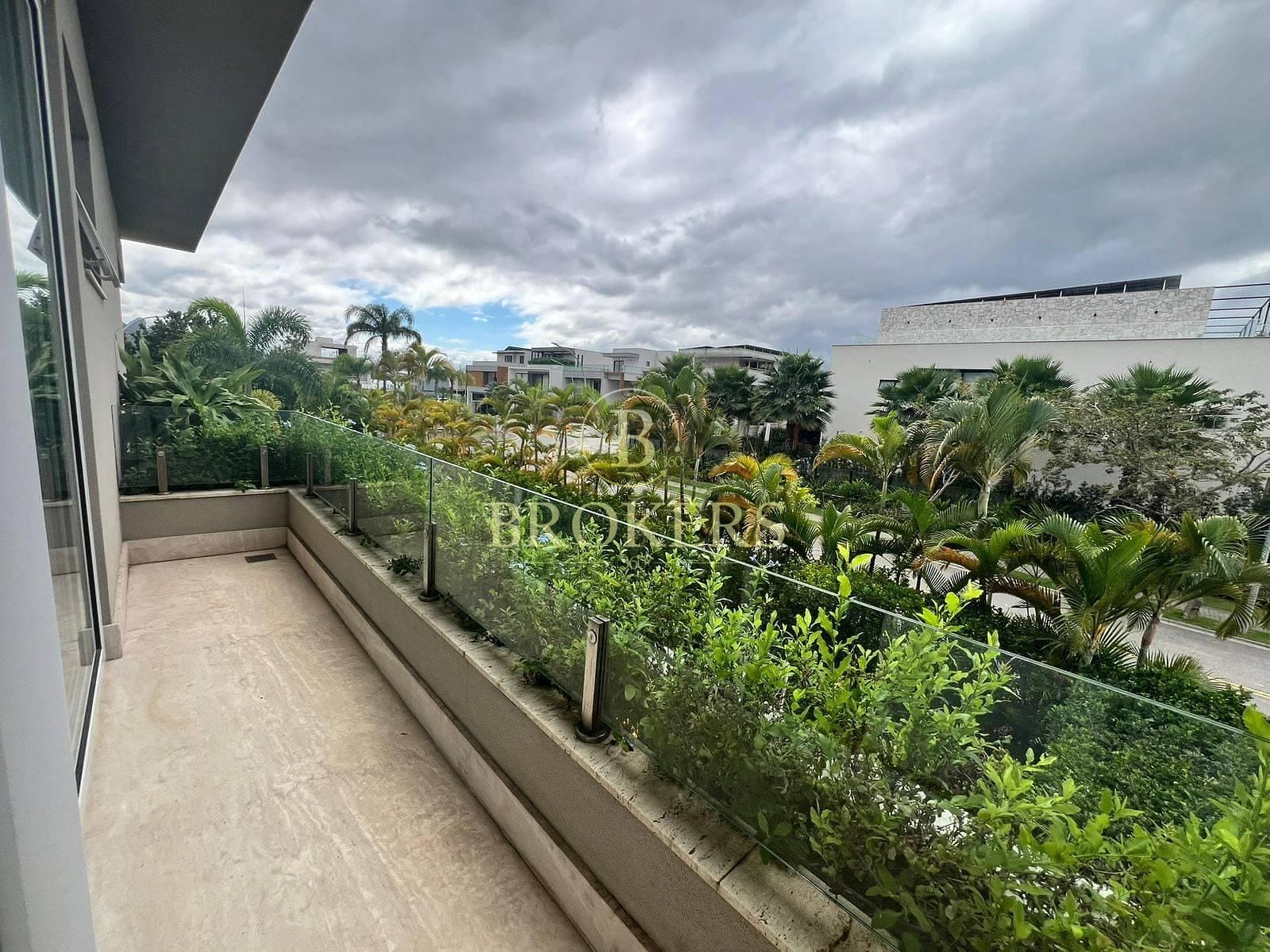 Casa à Venda na Barra da Tijuca, Rio de Janeiro – Design Contemporâneo e Alto Padrão