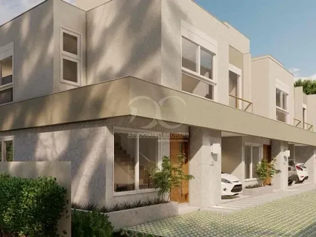 Casa 3 quartos e 3 banheiros, à venda, no bairro Campeche em Florianópolis
