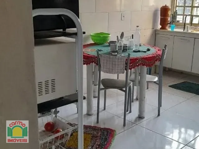 Casa com 300m² 3 quartos e 2 banheiros, à venda, no bairro Residencial Morada Nova em Anápolis