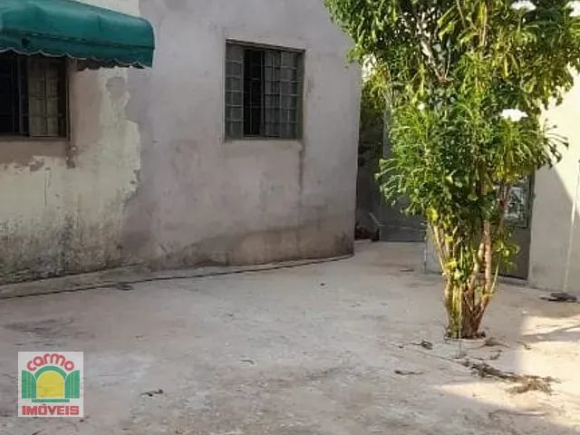 Casa com 300m² 3 quartos e 2 banheiros, à venda, no bairro Residencial Morada Nova em Anápolis