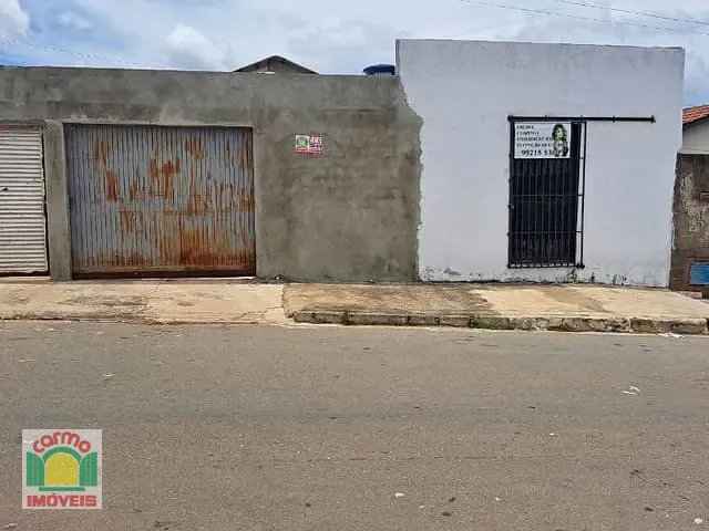 Casa com 300m² 3 quartos e 2 banheiros, à venda, no bairro Residencial Morada Nova em Anápolis