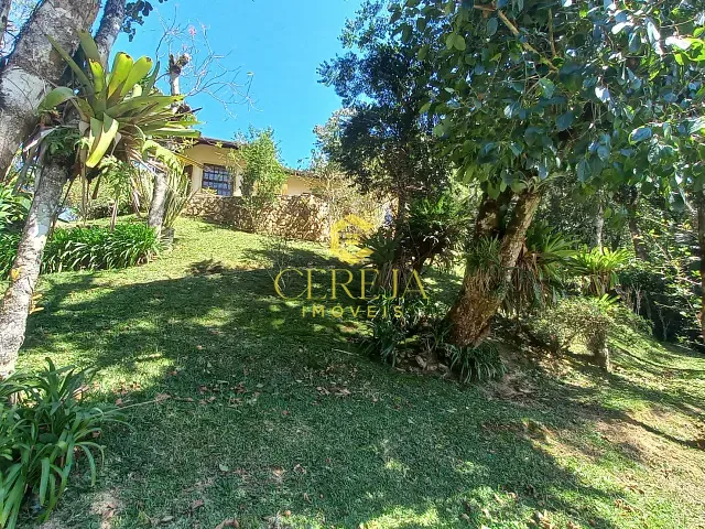Casa com 860m² 3 quartos e 2 banheiros, à venda, no bairro Debossan em Nova Friburgo