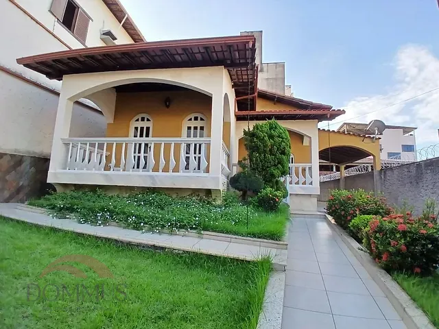 Casa com 339m² 3 quartos e 2 banheiros, à venda, no bairro Imbaúbas em Ipatinga