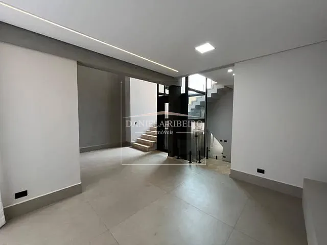 Casa com 364m² 5 quartos e 6 banheiros, à venda, no bairro Vivendas do Arvoredo em Londrina